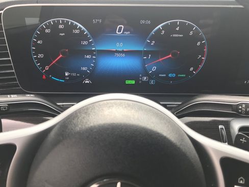 Used 2021 Mercedes-Benz GLS 450 4MATIC image 3