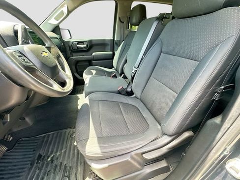 Used 2019 Chevrolet Silverado 1500 Custom w/ Custom Value Package AWD/4WD image 21