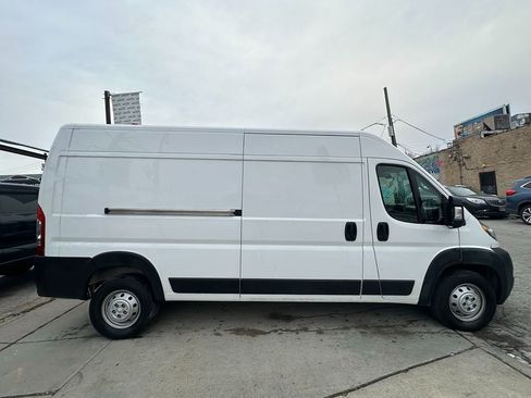 Used 2020 RAM ProMaster 2500 w/ Interior Convenience Group image 8