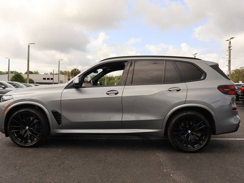 Used 2025 BMW X5 xDrive40i w/ Executive Package AWD/4WD image 2