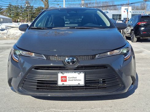 Certified 2025 Toyota Corolla LE image 2