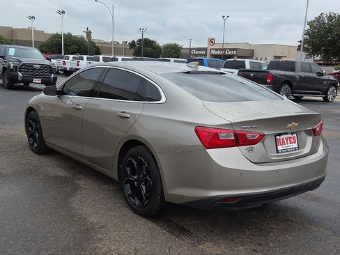 Used 2024 Chevrolet Malibu LT FWD image 3