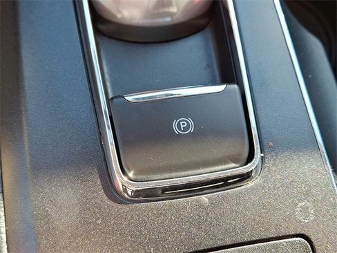 Certified 2019 Ford Fusion SE image 24