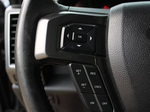 Used 2020 Ford F150 XLT w/ Equipment Group 302A Luxury AWD/4WD image 8