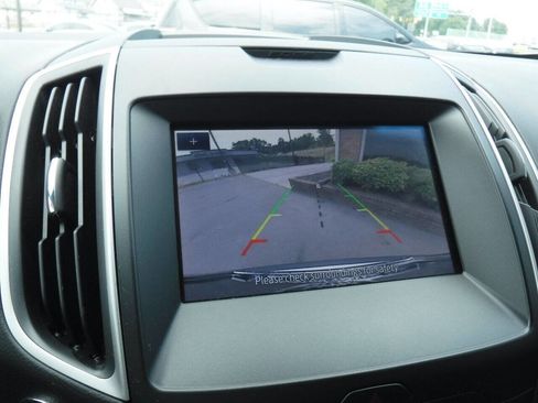 Used 2020 Ford Edge SEL w/ Cold Weather Package image 26