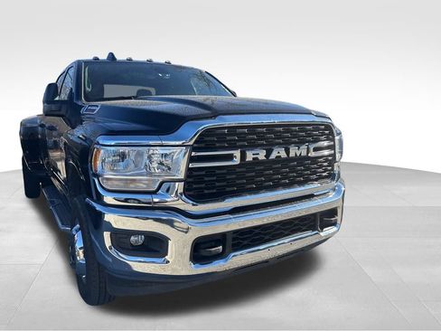 Used 2024 RAM 3500 Big Horn image 5