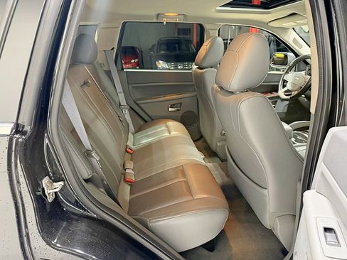 Used 2007 Jeep Grand Cherokee Limited image 37