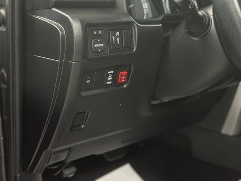 Used 2019 Toyota 4Runner SR5 AWD/4WD image 17
