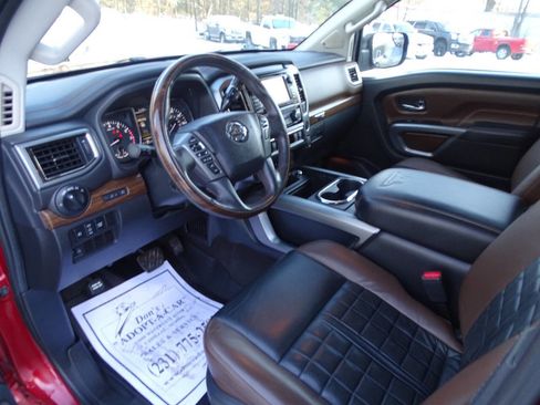 Used 2017 Nissan Titan Platinum Reserve image 13