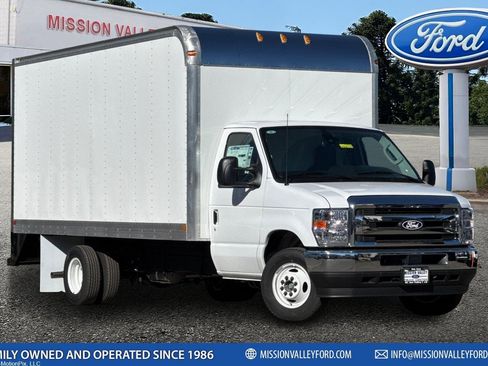 New 2026 Ford E-450 and Econoline 450 Super Duty w/ Interior Upgrade Package image 1