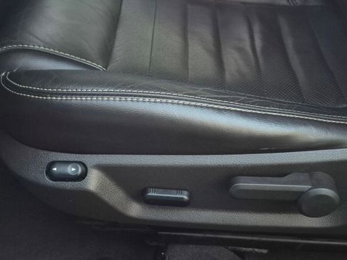 Used 2013 Ford Mustang Premium image 22