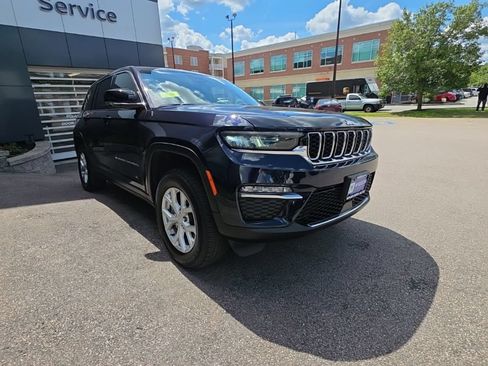 Used 2023 Jeep Grand Cherokee Limited AWD/4WD image 8