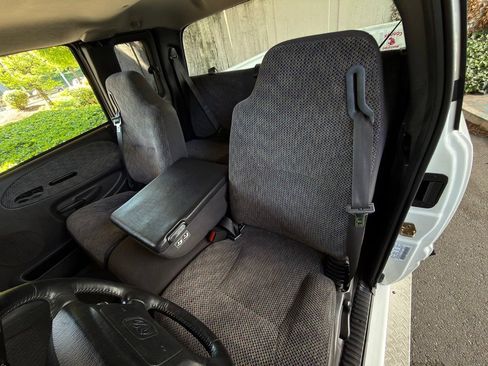 Used 2001 Dodge Ram 1500 Truck 2WD Quad Cab image 13