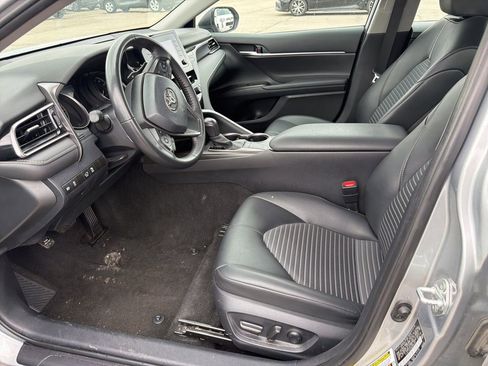 Used 2024 Toyota Camry SE image 8