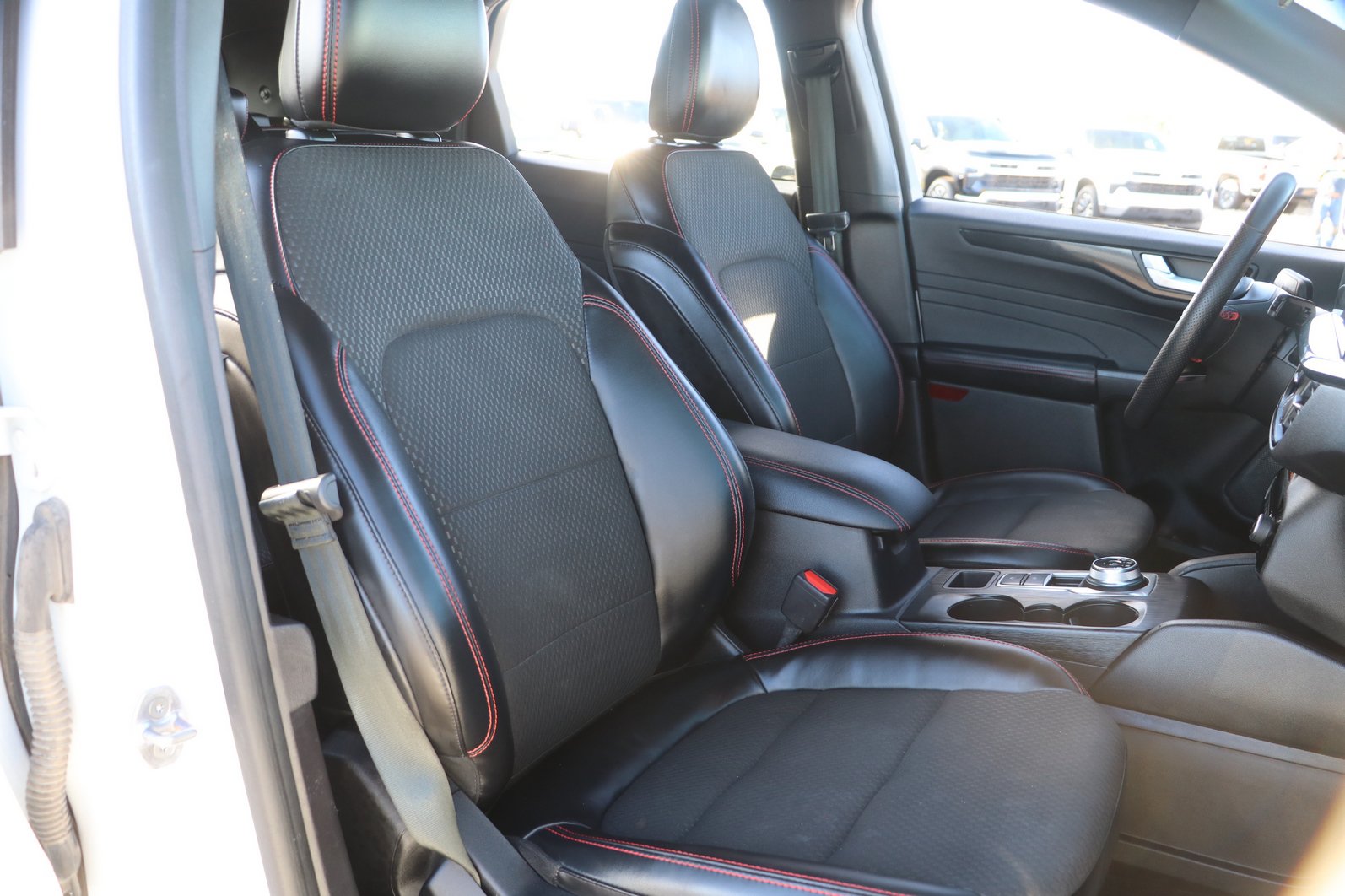 Used 2023 Ford Escape ST-Line w/ Tech Pack #1 FWD image 34