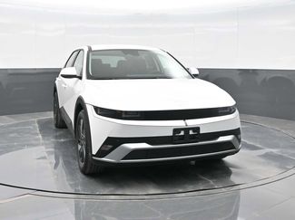 New 2025 Hyundai Ioniq 5 SE video 2