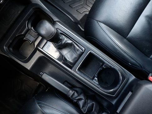 Used 2019 Toyota Tacoma TRD Sport image 32