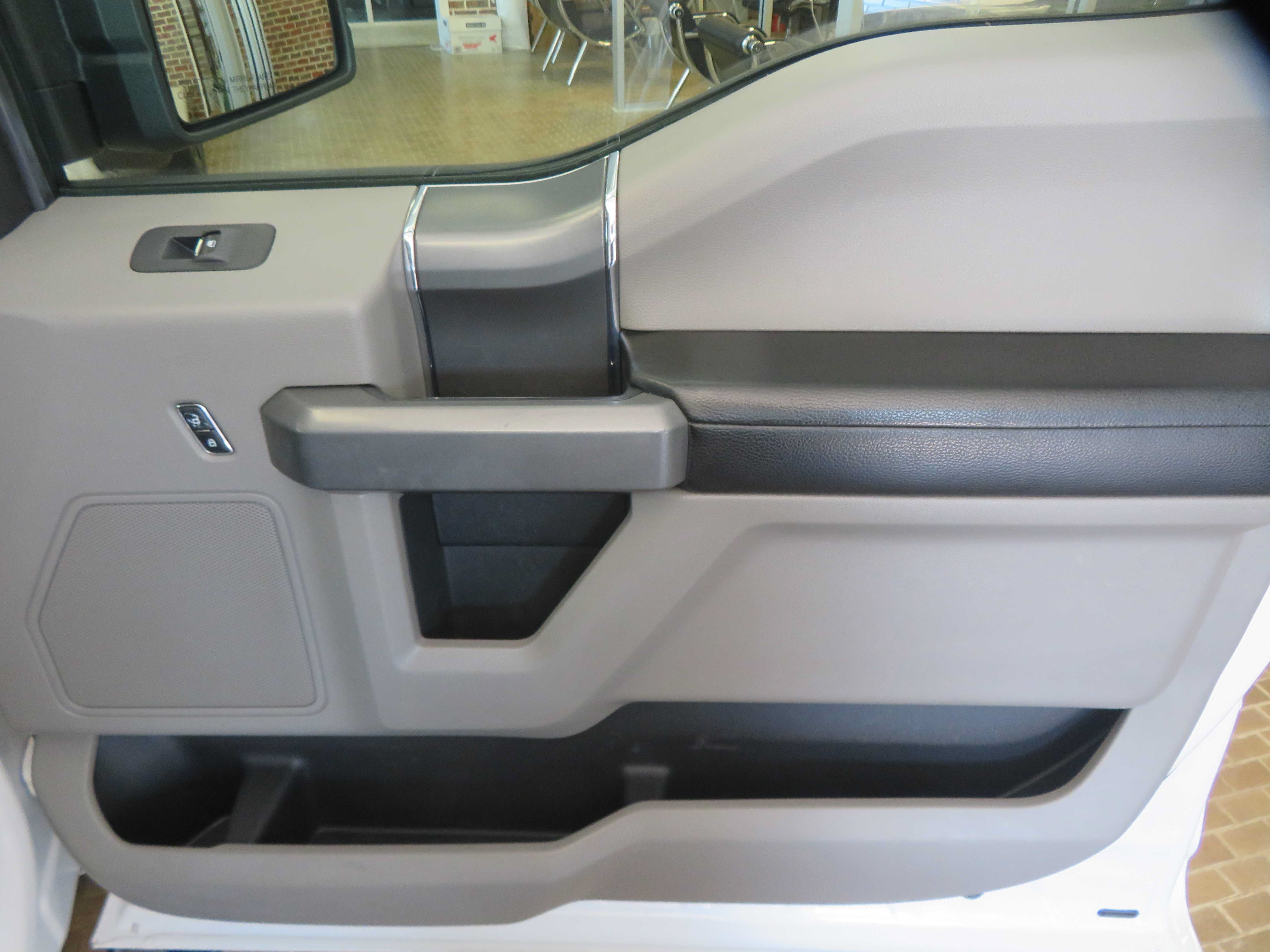 Used 2016 Ford F150 XLT w/ Equipment Group 301A Mid RWD image 24