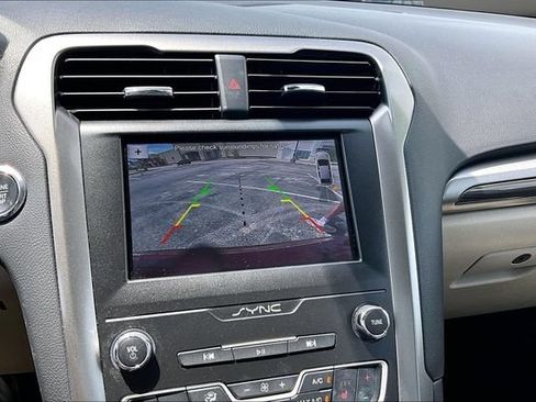 Used 2019 Ford Fusion SEL FWD image 14