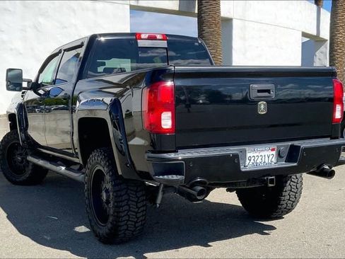 Used 2017 Chevrolet Silverado 1500 LTZ Z71 w/ LTZ Plus Package AWD/4WD image 12