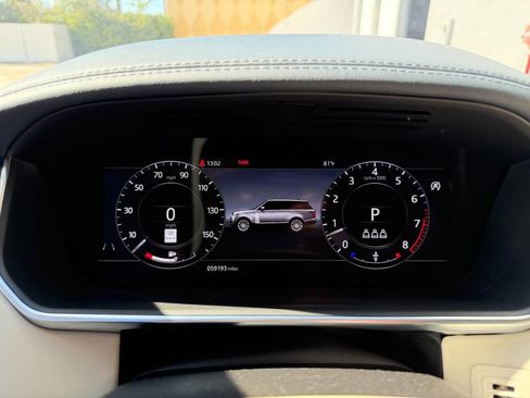 Used 2021 Land Rover Range Rover Westminster Edition image 21