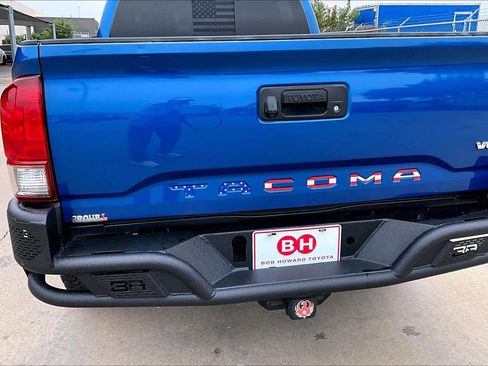 Used 2017 Toyota Tacoma TRD Sport w/ Tow Package RWD image 29