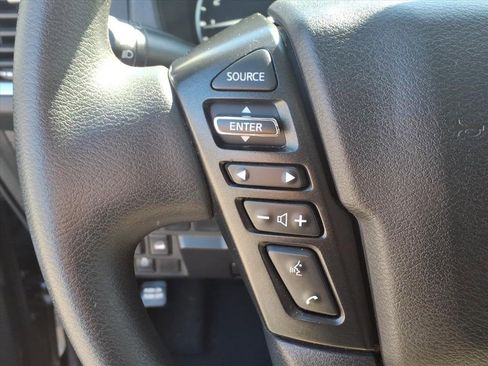 Used 2024 Nissan Frontier SV image 14