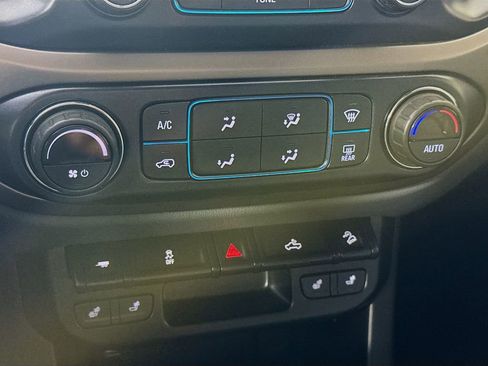 Used 2018 Chevrolet Colorado Z71 image 17