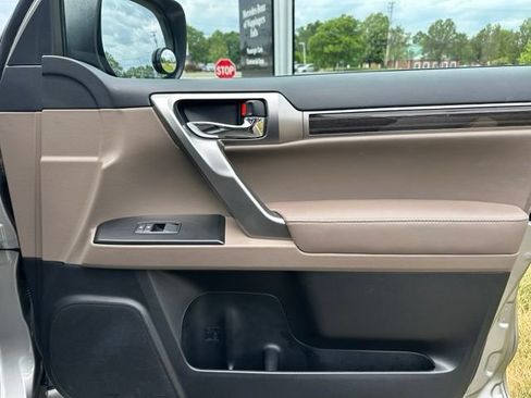 Used 2022 Lexus GX 460 Premium w/ Premium Plus Package AWD/4WD image 24