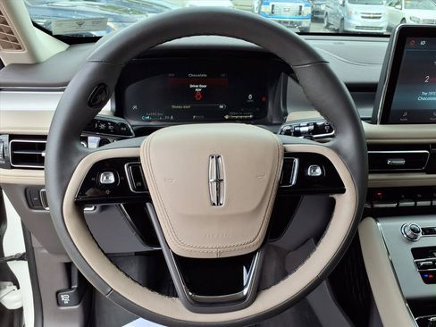 Used 2024 Lincoln Aviator AWD image 15