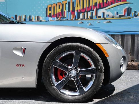 Used 2007 Pontiac Solstice Convertible w/ Premium Package RWD image 31