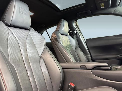 Used 2019 Lexus UX 250h F Sport AWD/4WD image 31