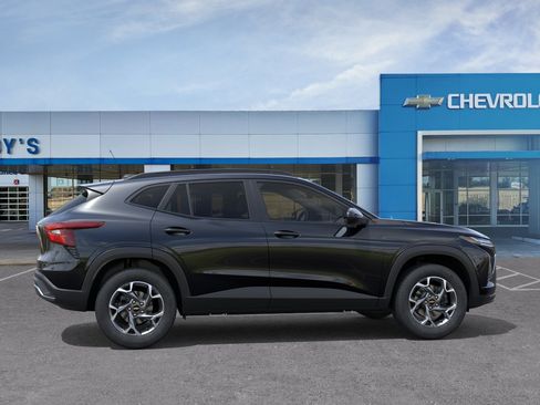New 2026 Chevrolet Trax LT FWD image 6