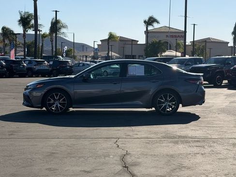 Used 2024 Toyota Camry SE FWD image 9