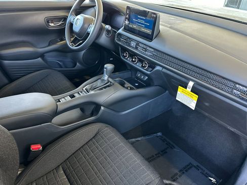 New 2026 Honda HR-V LX image 17