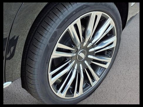 New 2026 Cadillac Vistiq Premium Luxury w/ LPO, Floor Liner Package image 9