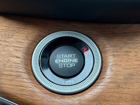 Used 2022 Jeep Grand Cherokee Summit image 40