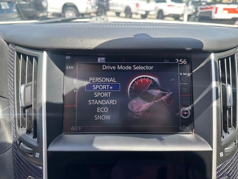 Used 2017 INFINITI Q60 Red Sport 400 RWD image 27