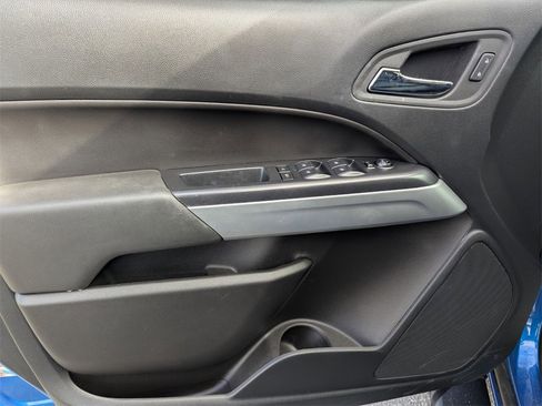 Used 2022 Chevrolet Colorado ZR2 w/ ZR2 Dusk Special Edition image 23