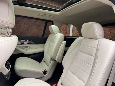Used 2026 Mercedes-Benz GLS 450 4MATIC image 26
