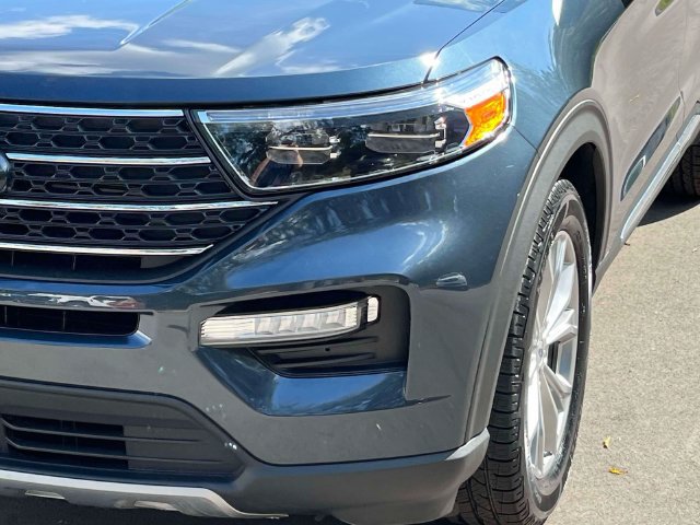 Certified 2024 Ford Explorer XLT w/ Equipment Group 202A RWD image 9