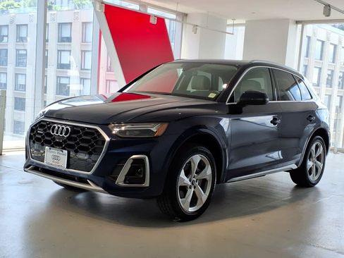 Used 2023 Audi Q5 2.0T Premium Plus w/ Premium Plus Package AWD/4WD image 1