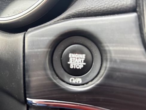 Used 2021 Jeep Grand Cherokee Limited w/ Sun & Sound Group AWD/4WD image 18