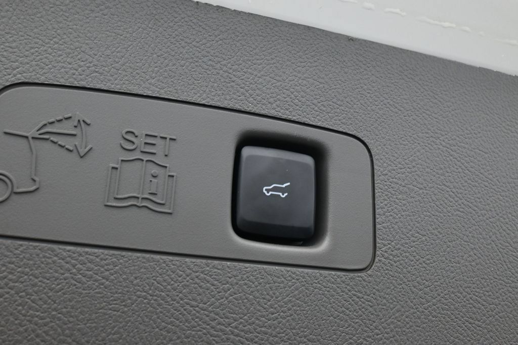 Used 2023 Lincoln Corsair FWD image 39