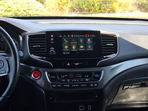 Used 2022 Honda Pilot Sport image 24