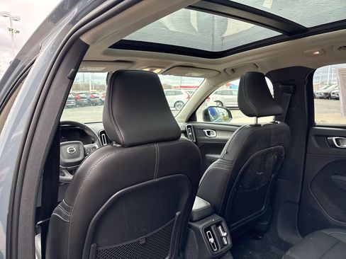 Certified 2023 Volvo XC40 B5 Plus w/ Protection Package Premier image 29