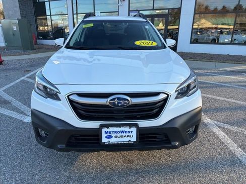 Used 2021 Subaru Outback Premium image 13