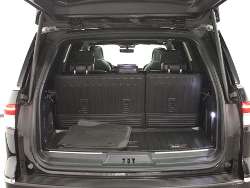 Used 2024 Lincoln Navigator Reserve AWD/4WD image 14
