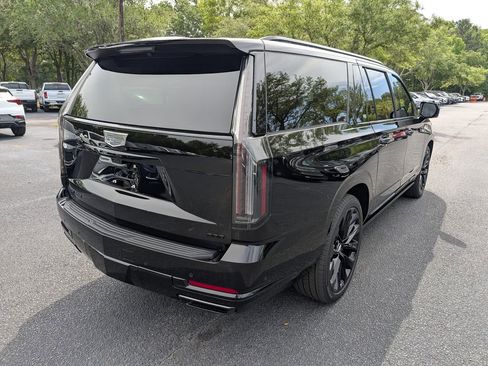 Used 2026 Cadillac Escalade ESV Platinum Sport w/ LPO, ONYX Package AWD/4WD image 5