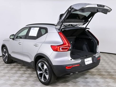Certified 2025 Volvo XC40 B5 Plus image 33